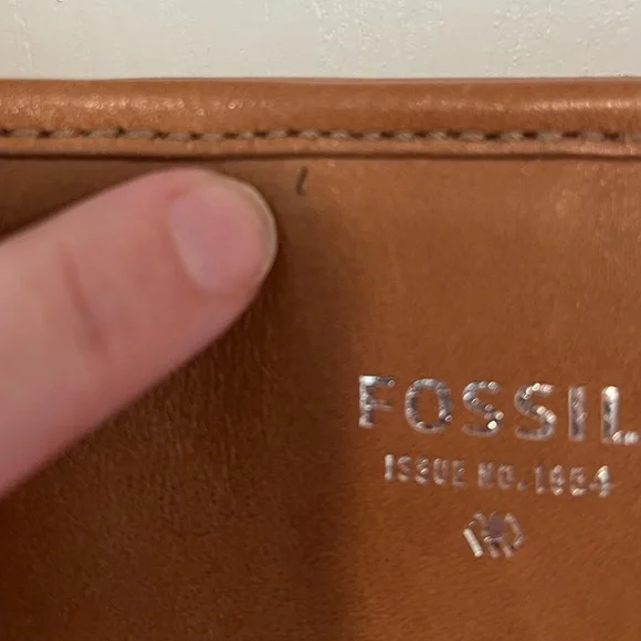 Fossil Women's Sydney Shopper Shoulder Tote Bag Purse Magenta Pink Fuschia EUC! - Picture 3 of 16